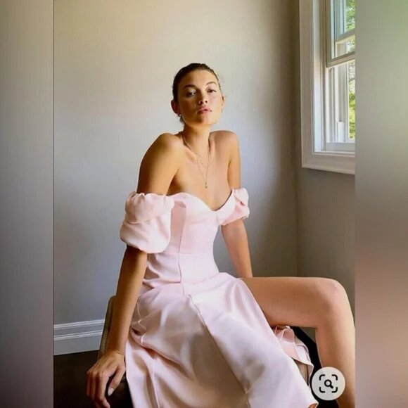 Aritzia Dresses & Skirts - Aritzia Wilfred Novella Midi Dress Soft Pink Blush Size 0